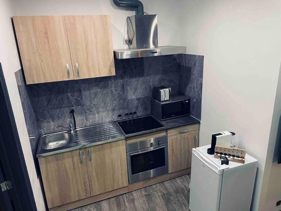 Appartement Hyper Centre 1 Huy Exteriör bild